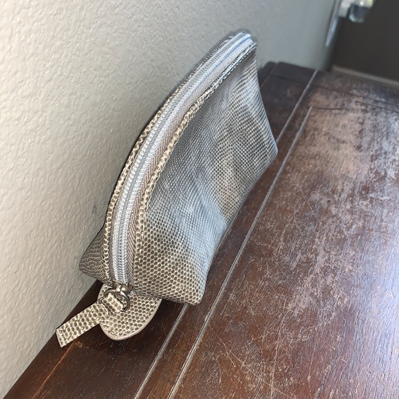 NWOT Stone-Colored Snake Print Makeup Bag *2 for $5* - Picture 6 of 8